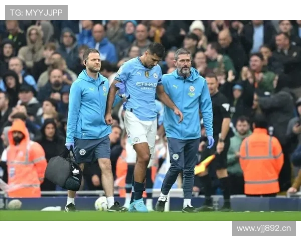 热刺内部裂痕加剧：主帅战术偏差成关键争议点，球队争冠之路面临全面崩盘！